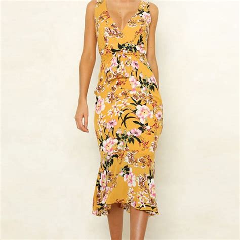 Floral Wrap Dress With Sleeveless And V Neck Design