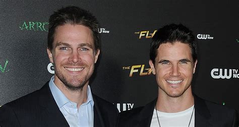 The princess and the frog plot. Stephen & Robbie Amell's 'Code 8′ Movie Is Now On Netflix ...