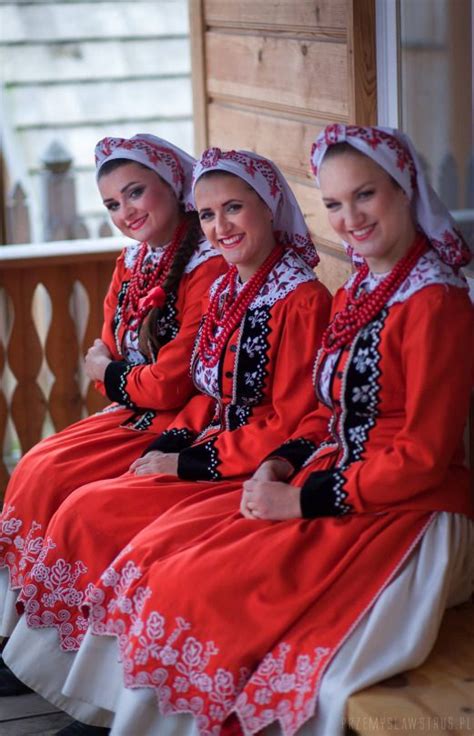 polish folk costumes polskie stroje ludowe polish embroidery polish clothing costumes around