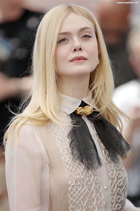 Elle Fanning Nude The Fappening Photo 947304 FappeningBook