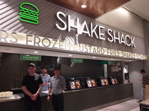 Shake shack's nina lakhani, director of customer insights and analytics, spoke to qualtrics to share how one of the fastest growing restaurant chains continuously improved their customer experience. It's Official: Shake Shack Opens in the Philippines on 10 ...