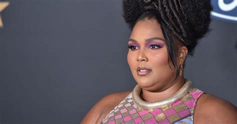 Sadly, body shaming occurs among both men and women of all different shapes and body sizes. Body Shaming: Lizzo já manda os haters pra aquele luhar ...