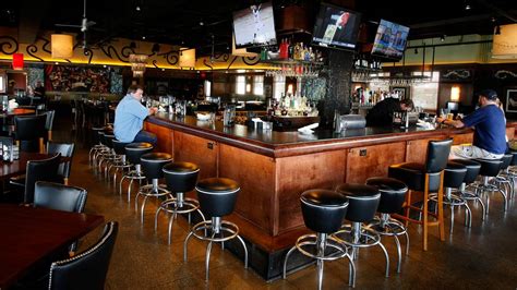 Bar Louie Closes Dozens Of Restaurants Files For Bankruptcy The Kansas City Star