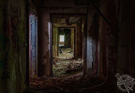 The asylum itself is a living being, past buildings the same. Inside A Sinister Abandoned Insane Asylum With A Troubled ...