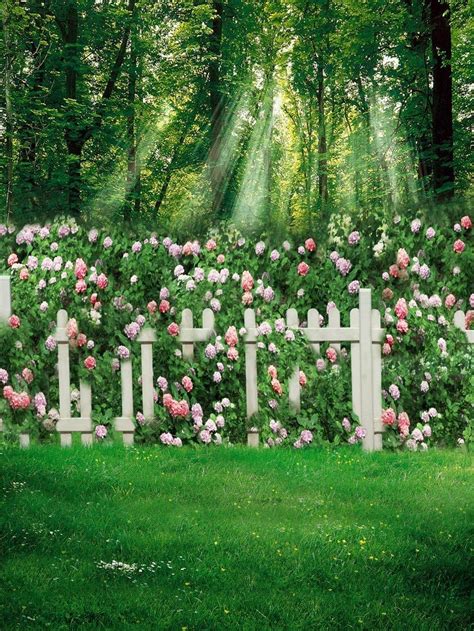 2021 Spring Flower Garden Backgrounds Green Grassland White Fence