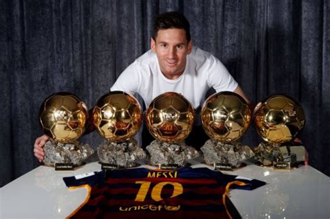 Lionel messi has weaved his way to the top of his sport, and is duly paid for his living legend talents, although that money can't make up for his frustration with barcelona's performances. Salaires : Messi écrase la concurrence