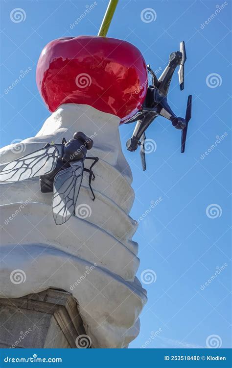 Drone And Fly Whipped Cream With Cherry Statue Trafalgar Square London Uk Editorial Image