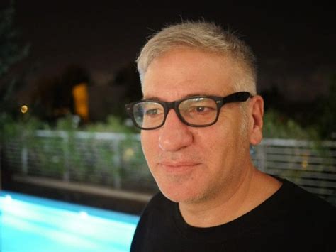 שר החוץ לפיד פרסם הודעה על המינוי, בה ציין בין השאר: חייק במות - פספורטניוז