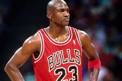 How many career points does michael jordan have? Top 10 Greatest NBA Players of All Time Sporteology