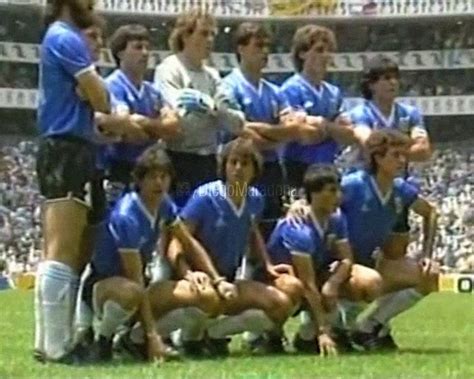 Secuencias breves del partido nocturno y amistoso con los goles de. Diego Maradona - Argentina 2 vs. Inglaterra 1 (México 1986 ...