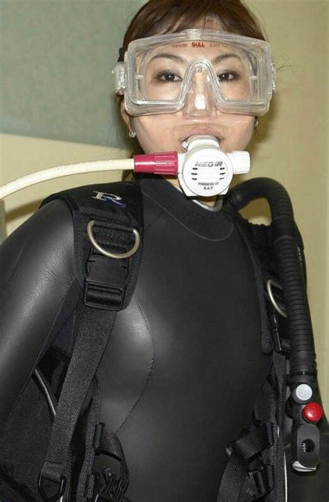 pin by carlos rechy on маски scuba girl wetsuit scuba girl scuba diver girls