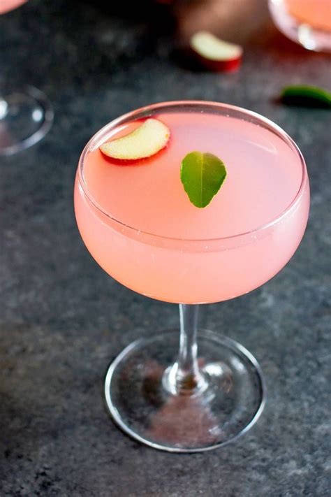 154 calories if you don't like to drink your bourbon straight, request an old fashioned at the bar. 14 Cocktails That Won't Ruin Your New Year's Resolution ...
