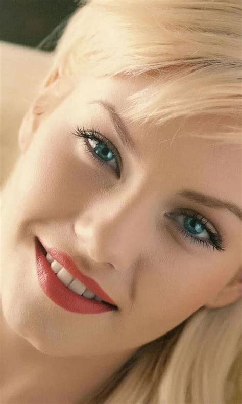 Résultat De Recherche D Images Pour Martina Dimitrova Hot Stunning Eyes Most Beautiful Faces