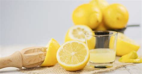 Découvrez pourquoi boire du jus de citron le matin n est pas une si bonne idée