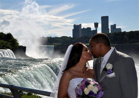Niagara Falls Wedding Ian And Chrissy Magnetstreet Wedding Blog