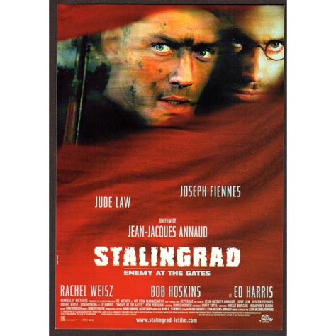 Jude law stars in the film as vasily zaitsev, an ordinary russian soldier who became a legend for his feats as a sniper fighting during the battle of stalingrad. Enemy at the Gates - Promotional Postcard - Cinéma Passion