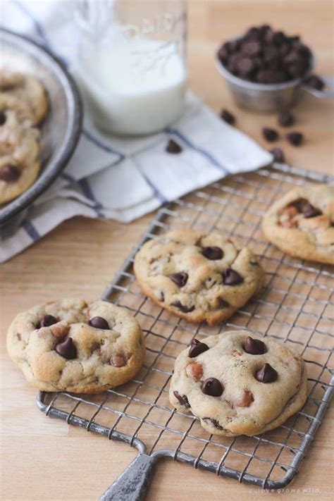 Chocolate Chip Turtle Cookies Recipe How Sweet Eats Chewy