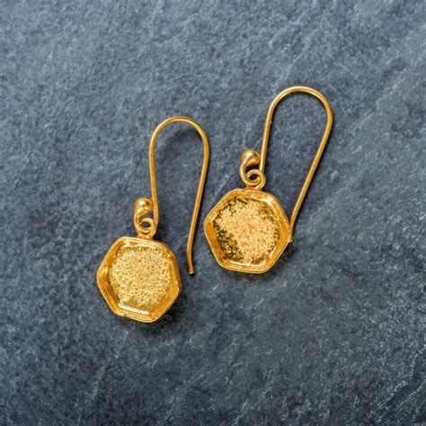 18k Gold Round Earrings — Allison Berland