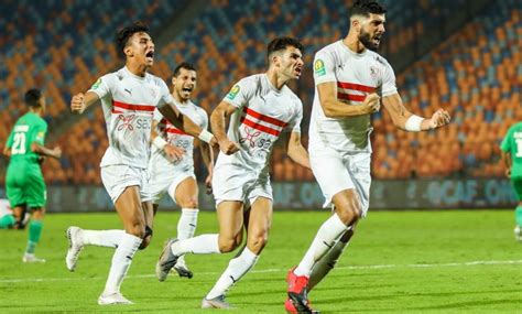 فرجاني ساسي، ينتهي تعاقده مع نادي الزمالك، في نهاية شهر يونيو الجاري، ورفض اللاعب تجديد عقده مع القلعة البيضاء بسبب الاختلاف حول بعض الأمور المالية، حيث يرغب اللاعب. مكافأة خاصة من فرجاني ساسي لمهاجم الزمالك بعد تخطي الرجاء