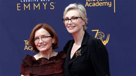 Jane Lynch And Her Wife Jennifer Cheyne Reconnected Years After Their Split