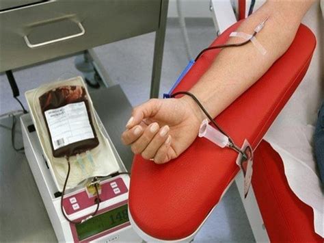التبرع بالدم في رمضان يفطر