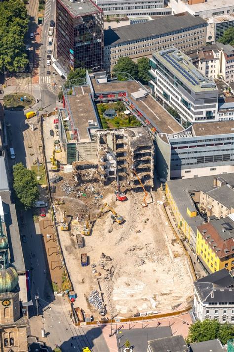 Dortmund von oben Abrissfläche des ehemaligen Kaufhaus Gebäudes an