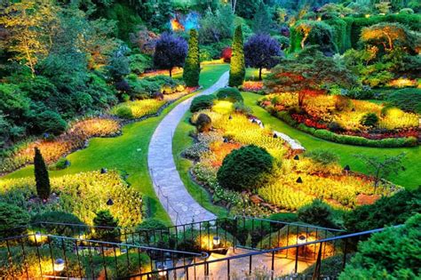 13 Of The Most Beautifully Designed Flower Gardens In The World