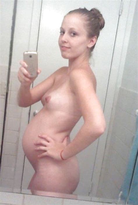 Nude Pregnant Selfies