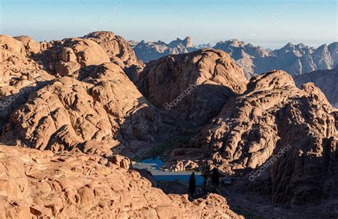 Egipto Sinaí Monte Moisés Vista desde el camino por el que los peregrinos escalan la montaña