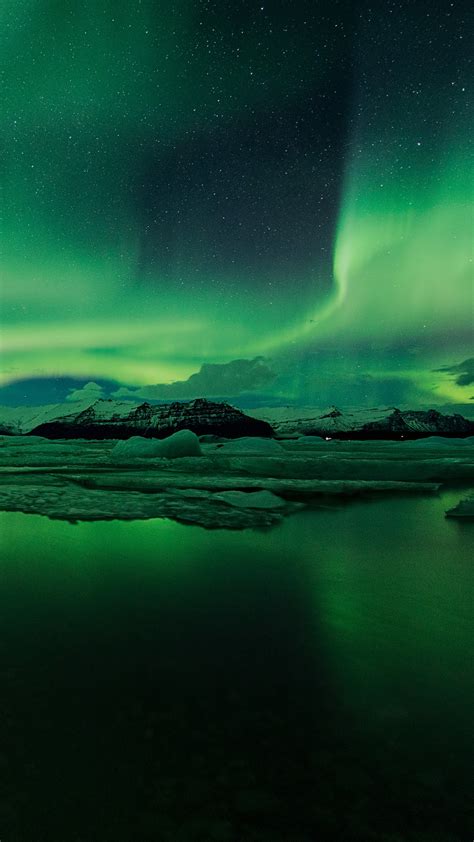 Aurora Borealis or Northern Lights, Jökulsárlón, Iceland | Windows 10 ...