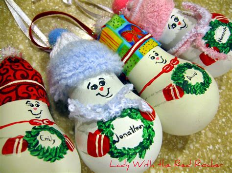 No one loves christmas more than kids. Ideas & Products: Light Bulb Christmas Ornaments