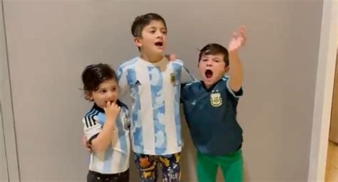 Hijos De Lionel Messi Celebraron El Título De La Selección Argentina En