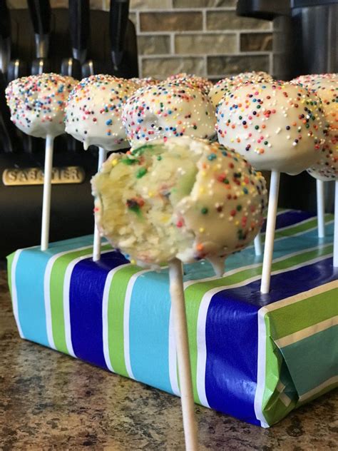 For party ready cake that is bite sized, look no further than th. Can't stop BIRTHDAY POPS! | Egg bites, Pot cakes, Cake pop ...