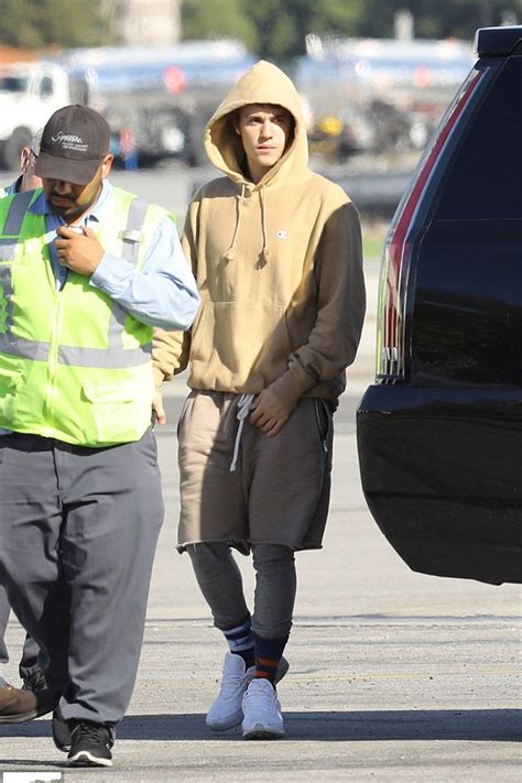 Teen Stars Justin Bieber With Mystery Women In A Private Jet