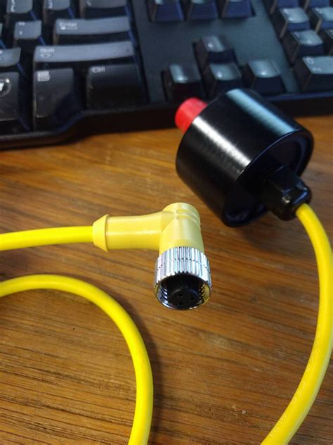 I wanted to bring this topic 'anything inside'. Unknown connector on pressure transducer. What is it? pics inside : AskElectronics