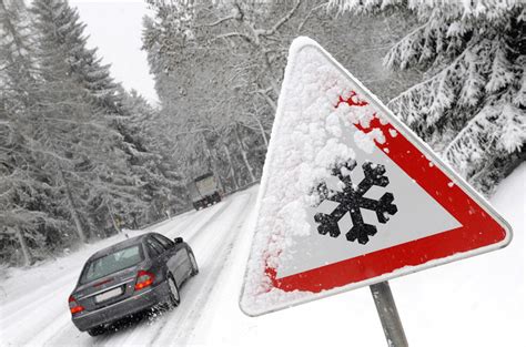 12 Tips To Survive Winter Driving Lite Trax