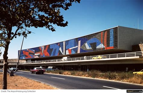 The History Of Jfk Airport The American Airlines Terminal A Visual