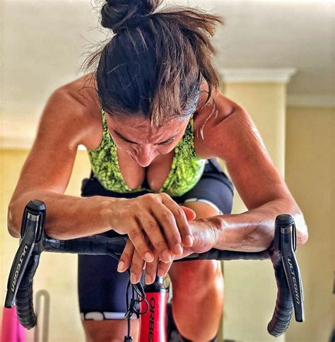 Pin By Justin Ankeney On Cycling Triathlon And Fitness Cycling Women Cycling Girls Bicycle