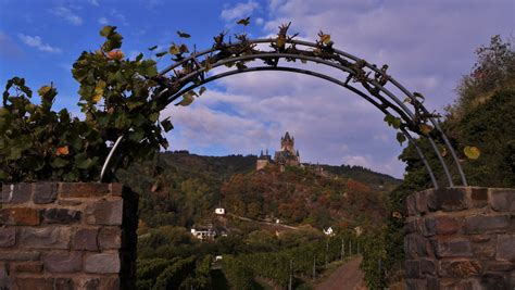 Finde fotos von cochem an der mosel. Cochem an der Mosel, die Reichsburg Foto & Bild ...