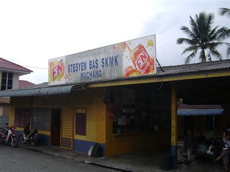 This bus station is located in the town centre of kota bahru; moh zoom....: Jom...Kota Bharu