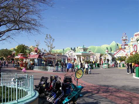 Disneylands Toontown Hills Removed As Construction Begins On Mickey