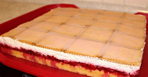 Er hilft ein stück kuchen mit weniger schlechtem gewissen zu genießen. Himbeer-Butterkeks-Kuchen von AndreaR.. Ein Thermomix ...