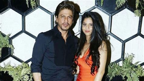 Ipl 2018 Shah Rukh Khan And Daughter Suhana Cheer For Kolkata In Full Spirits Pics People
