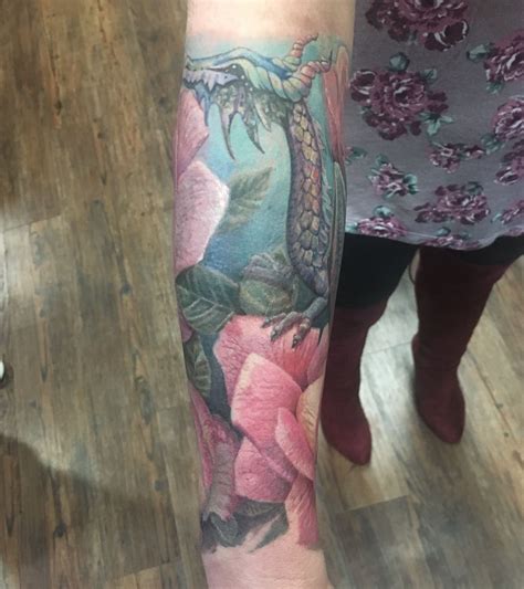 My Beautiful Dragon And Roses Livin6dead6irl Done By Mark Womack At