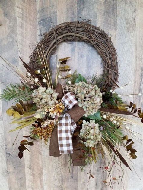 39 Easy Diy Winter Wreaths Ideas To Beautify Your Home Decor