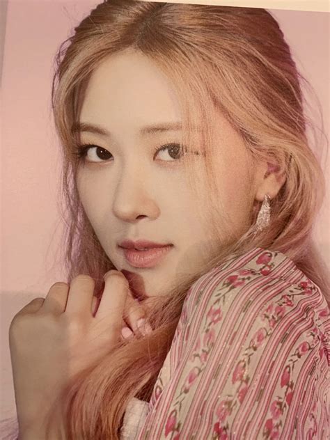 Blackpink Rosé Photobook Limited Edition 2019 Scan Kpopping