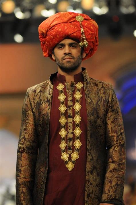 Pakistani Men Traditional Clothing Traditional Outfits Traditional Dresses Pakistani Outfits