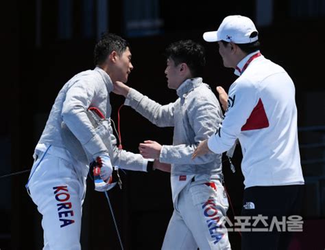 홈 관전하기 다시보기 챔피언 챔피언통계 랭킹 자유랭킹 장인랭킹 픽순위 밴순위 멀티서치. 스포츠서울 - 자카르타AG 펜싱코리아 금맥 릴레이로 찔렀다