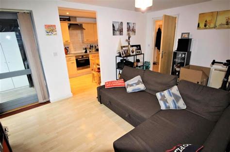 Maybe you would like to learn more about one of these? 1 Bedroom Flat to rent Martlesham Walk London • 3WEBS.CO