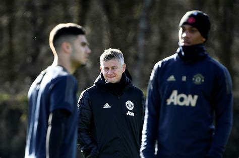 He was appointed the club's caretaker manager following the sacking of jose mourinho in december 2018 . Biður United og Solskjær afsökunar